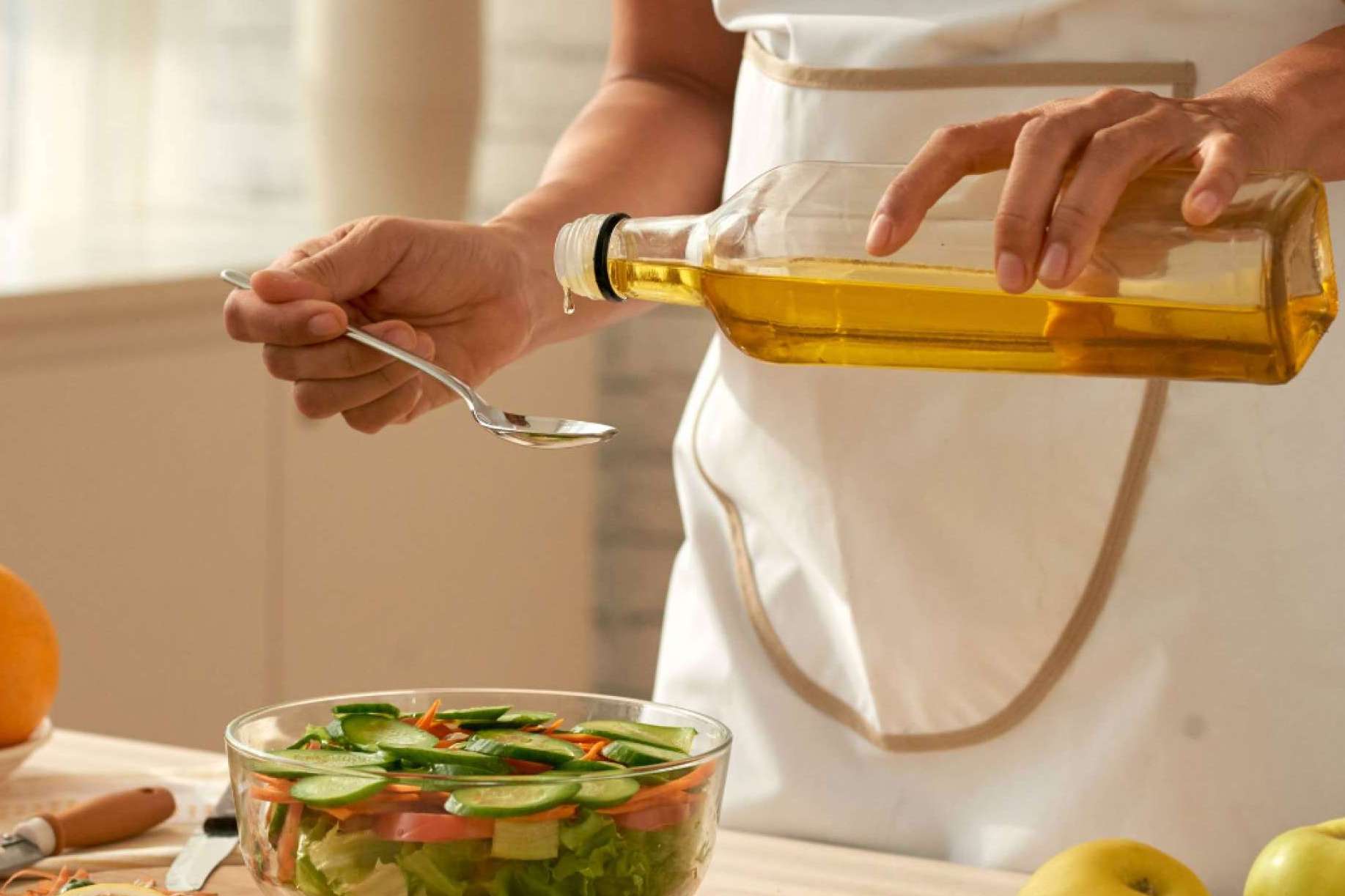 El aceite de oliva con aromas a aceituna verde y frutos secos, Olipaterna