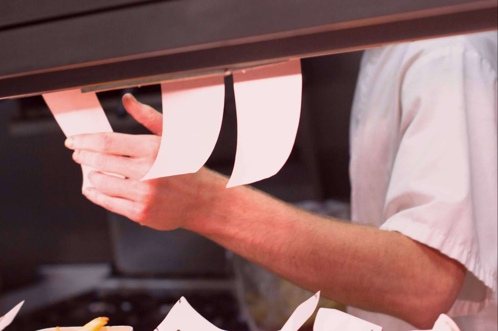 Qamarero revoluciona restaurantes con propuesta innovadora en hostelería