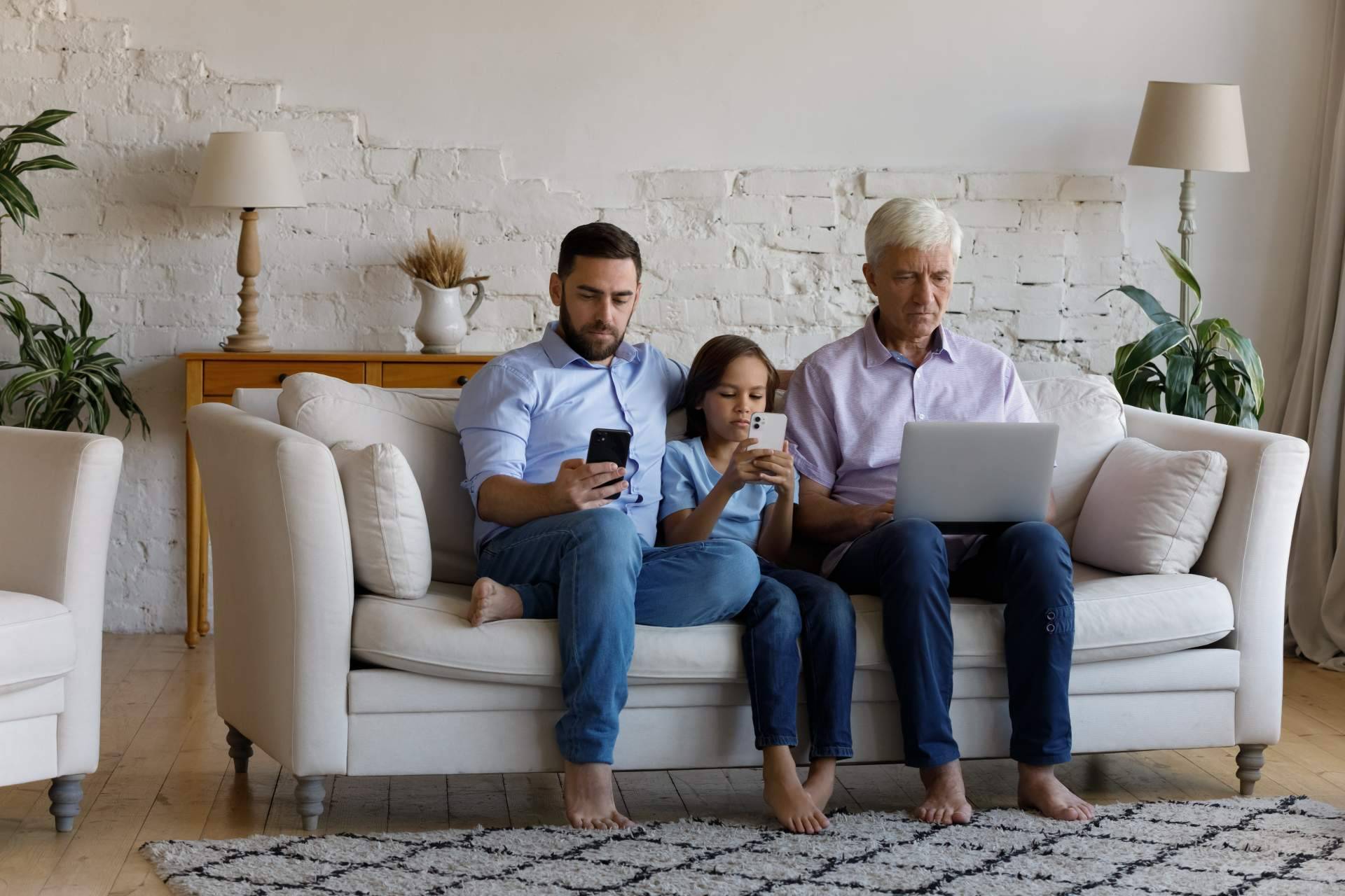 OROC Comparte 50; Fibra, tres líneas móviles y televisión por solo 40 euros al mes