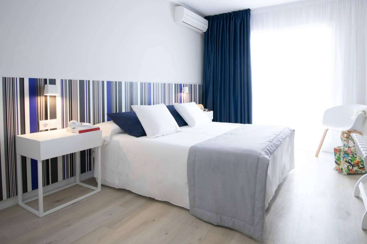 Apartmueble y su amplio catálogo de mobiliario para hostelería y restauración