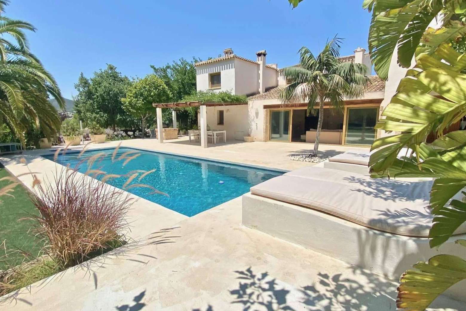 MG Villas Luxury Property cuenta con una cartera exclusiva de villas en venta en Jávea