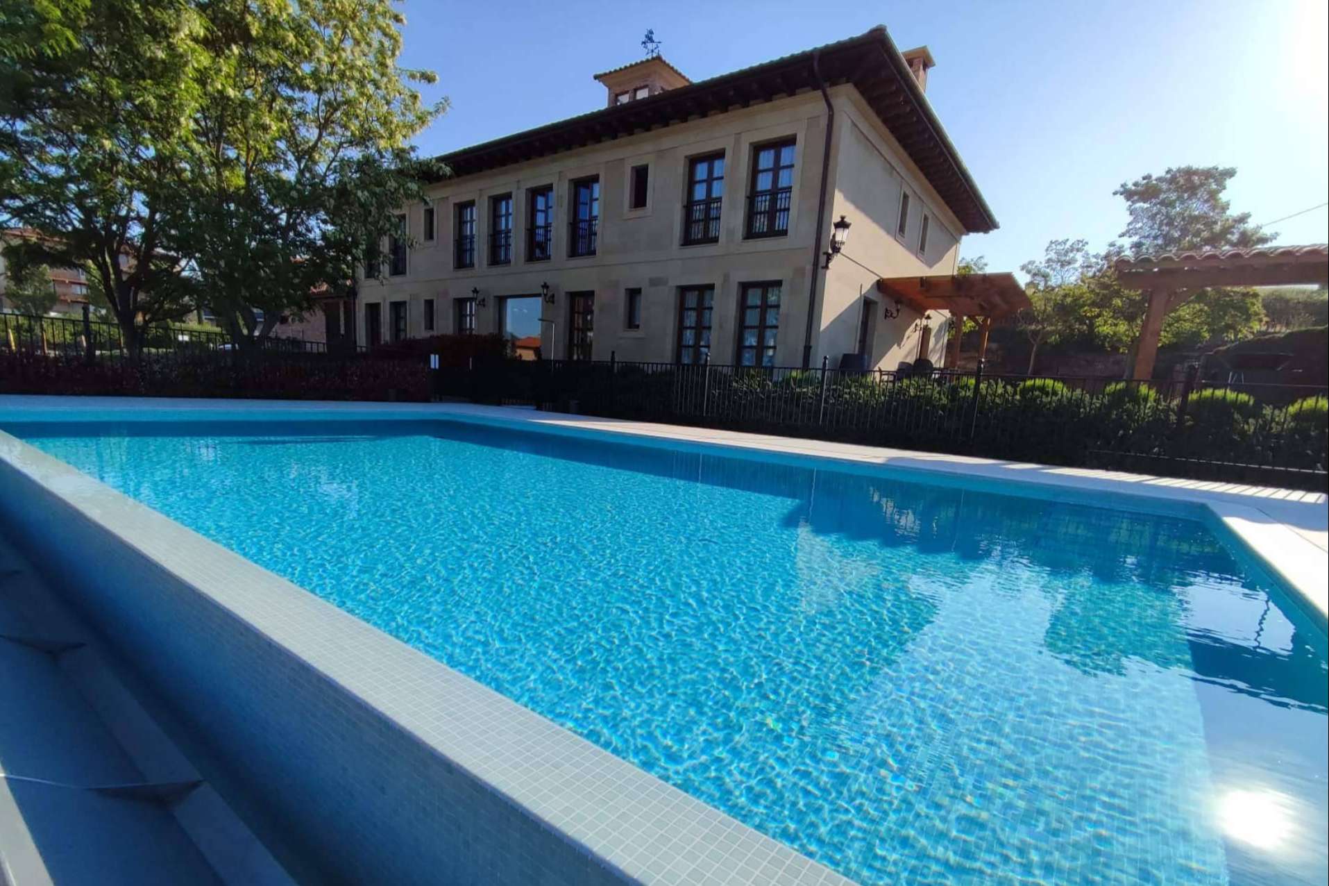 PoolTiger se especializa en la venta de equipos innovadores y sostenibles para purificar el agua