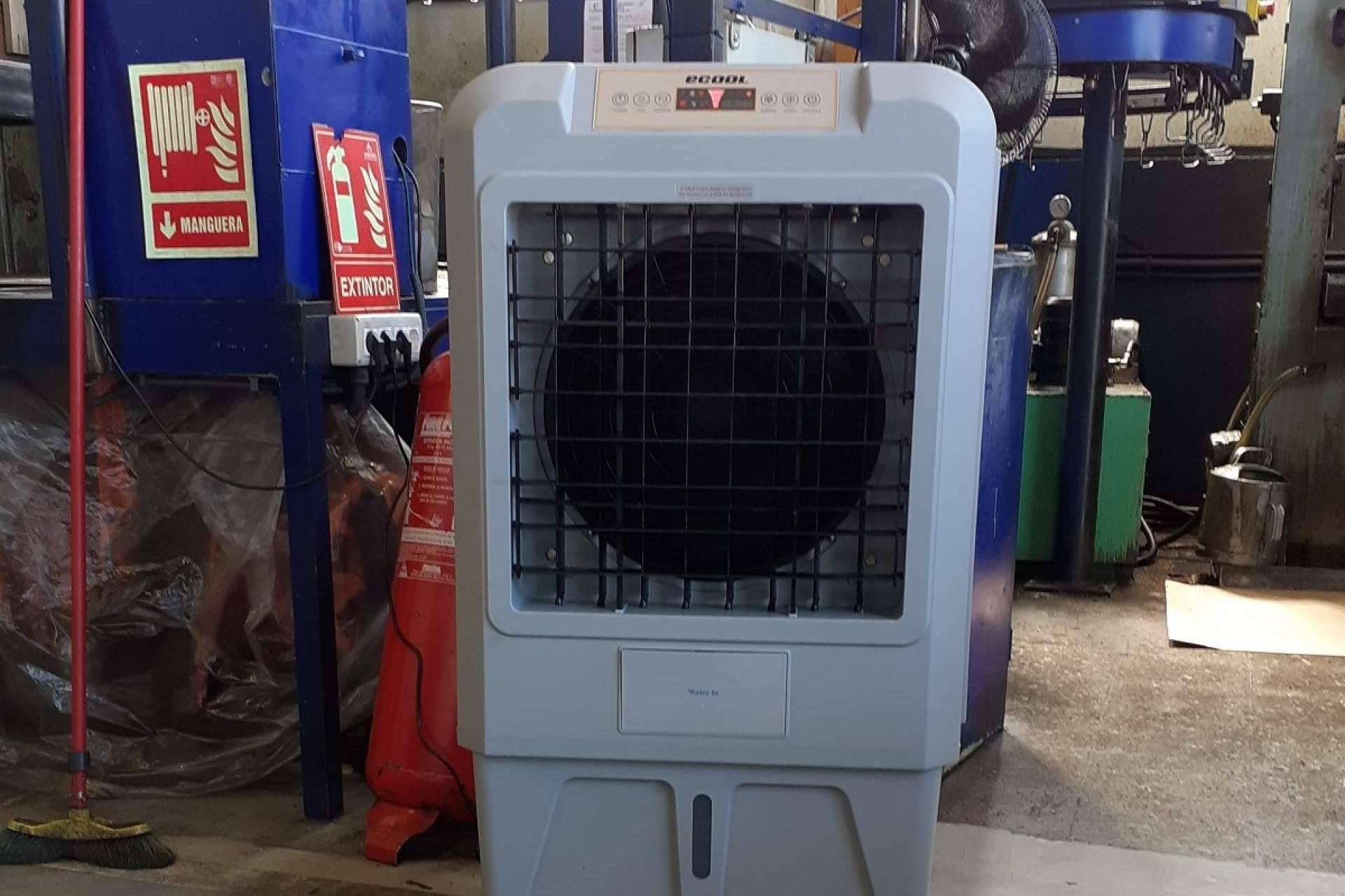 La empresa Esencial Cool ofrece equipos de climatización evaporativa portátil