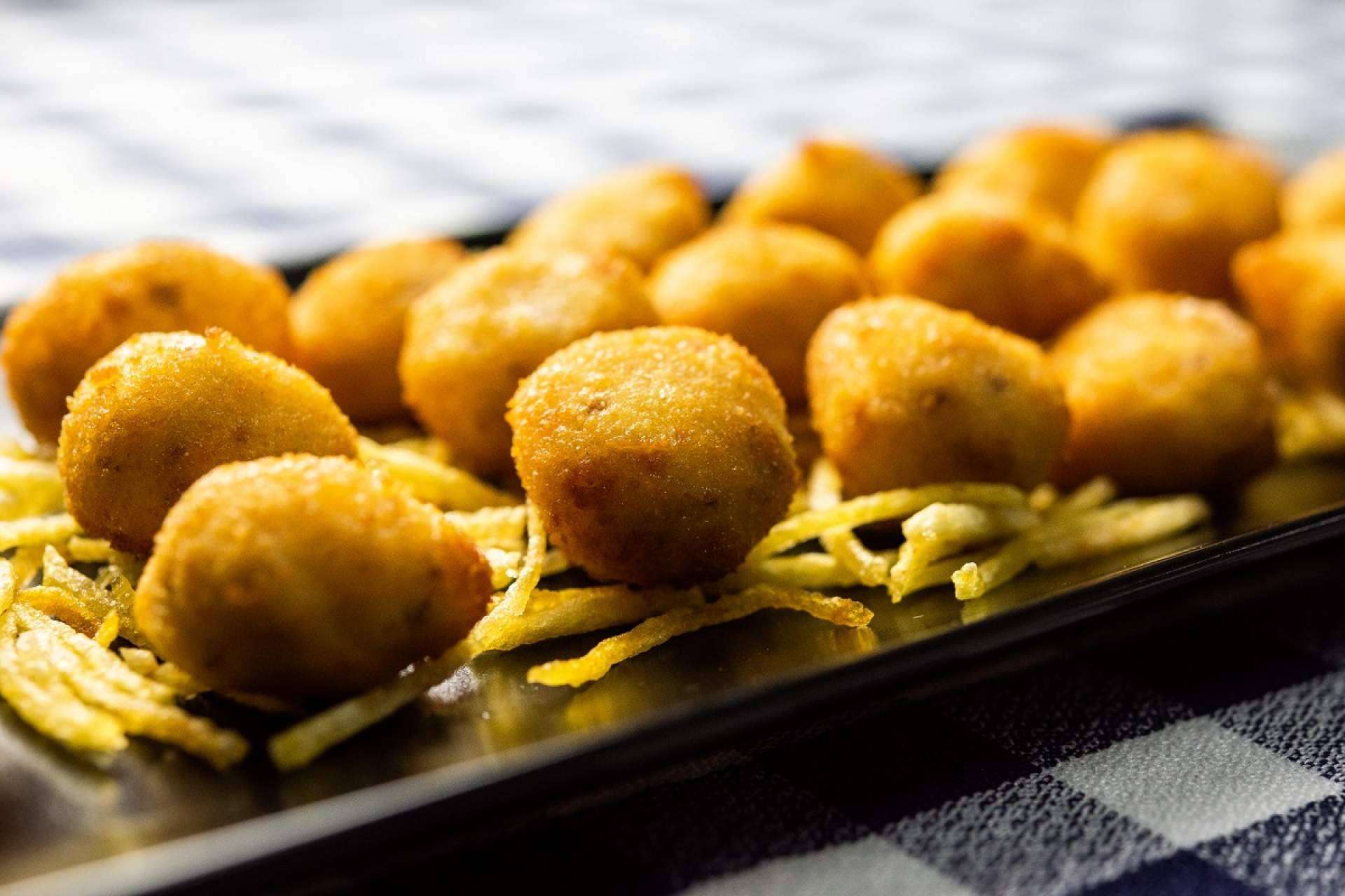 ¿Qué platos ofrece la taberna vasca Órdago?