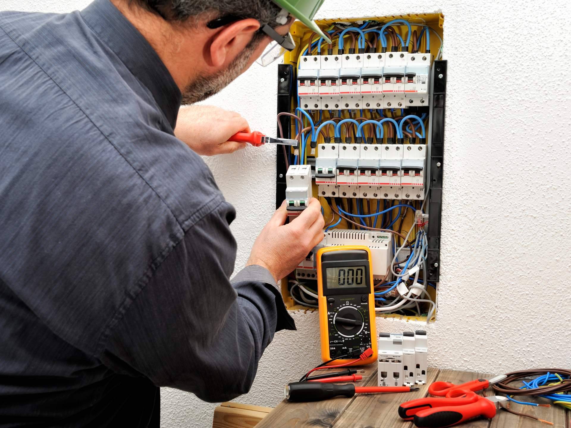 Schneider Electric presenta los interruptores seccionadores Interpac INS