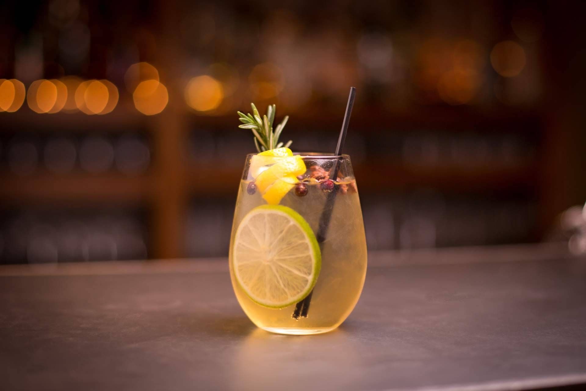 Refrescar el verano con el cava ICE ORIGINAL Montesquius