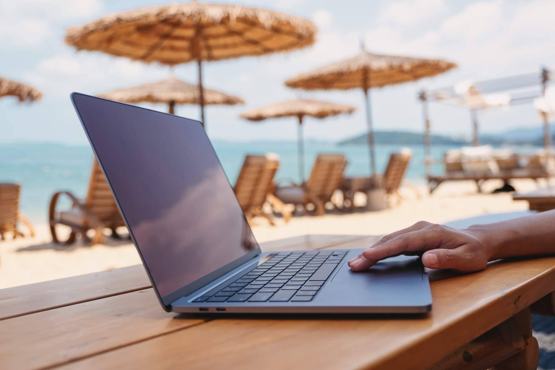Expertos en viajes revelan trucos para conseguir hoteles más baratos