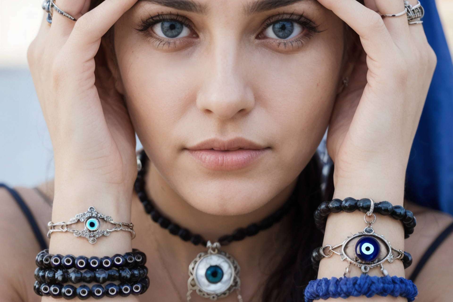 UniArt, pulseras con ojo turco colgantes llaveros y amuletos importados de Turquía