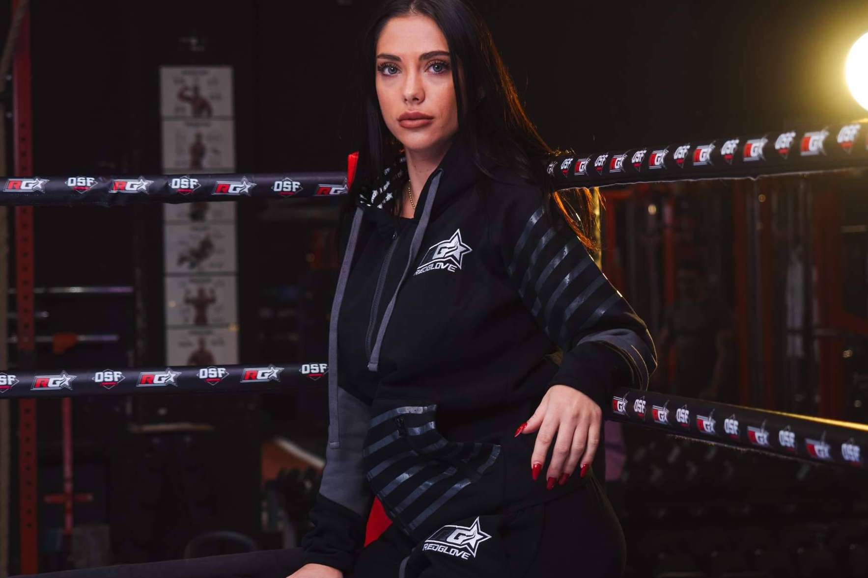 Redglove Boxing, una empresa joven que fabrica guantes de boxeo y material deportivo de calidad