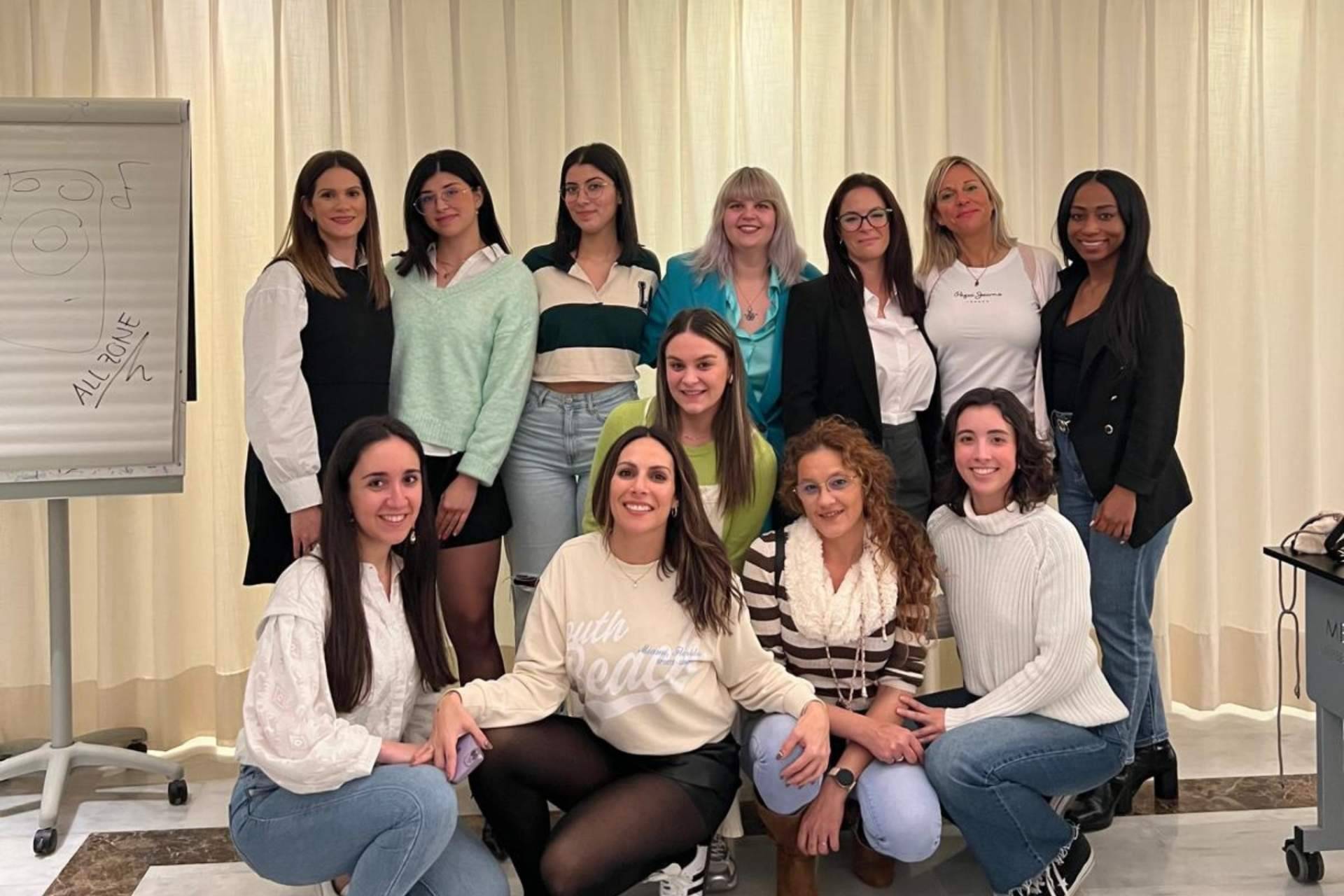El 90% los puestos directivos en AllZone son ocupados por mujeres