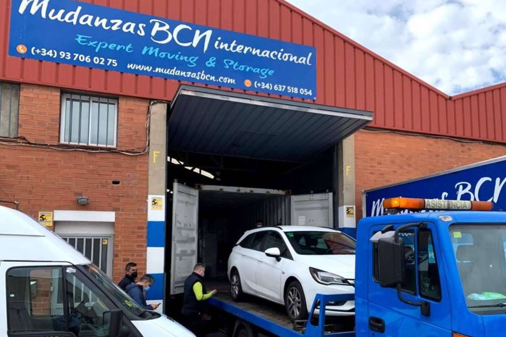 Todo lo que hay que saber acerca del transporte de vehículos del extranjero hacia España