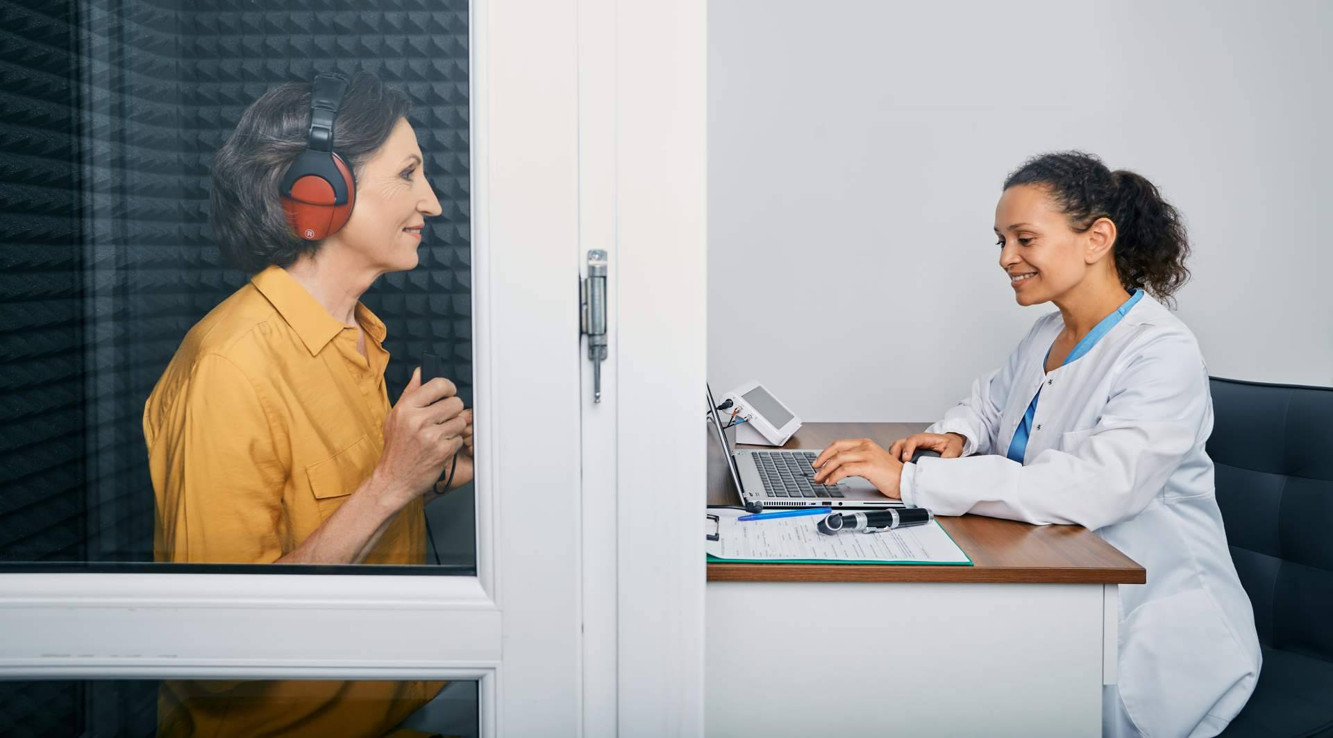 En España hay un 5 % más de personas con pérdidas de audición que con discapacidad visual