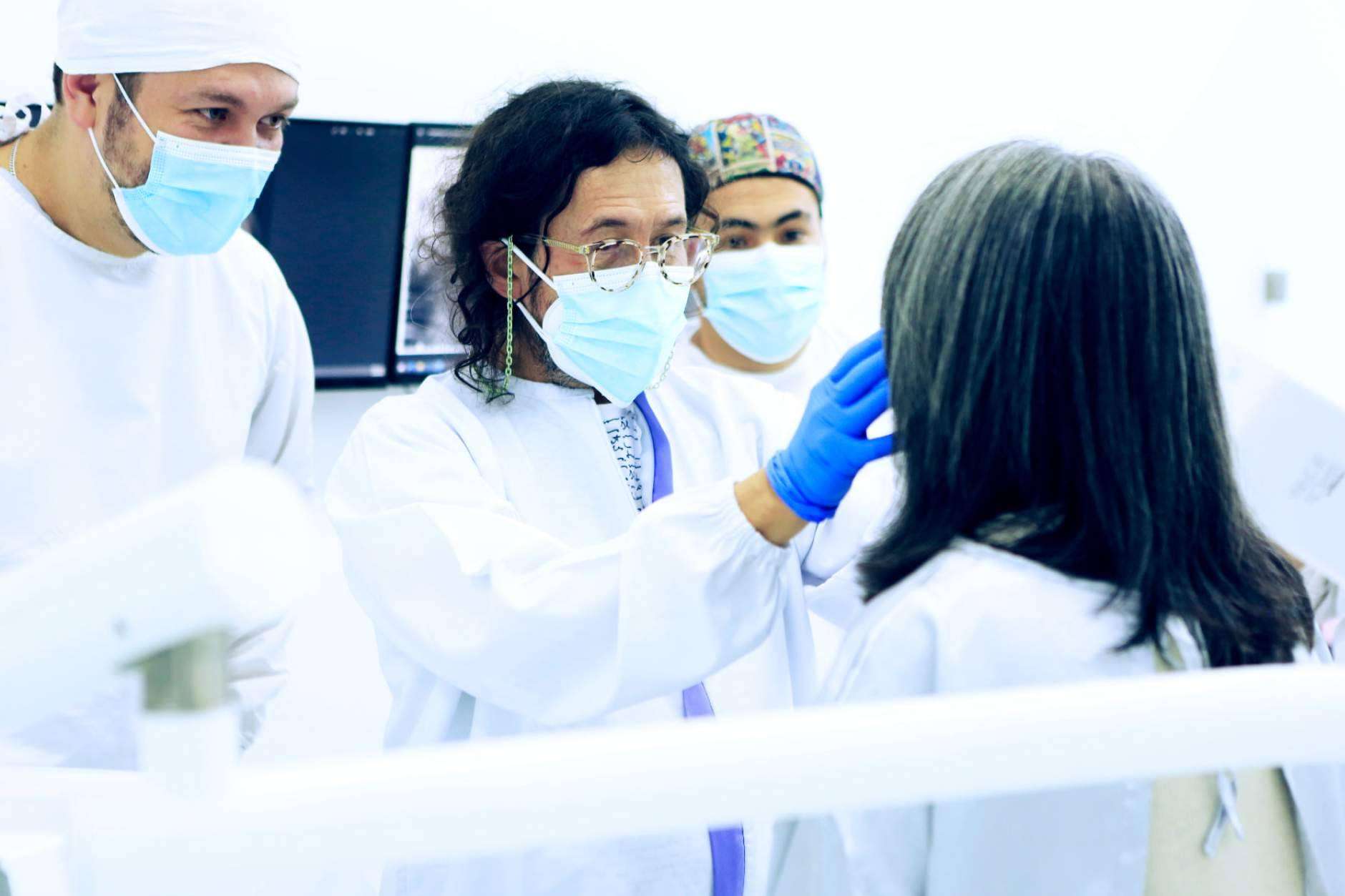 Marlon Becerra, sinónimo de calidad en implantes dentales en Colombia
