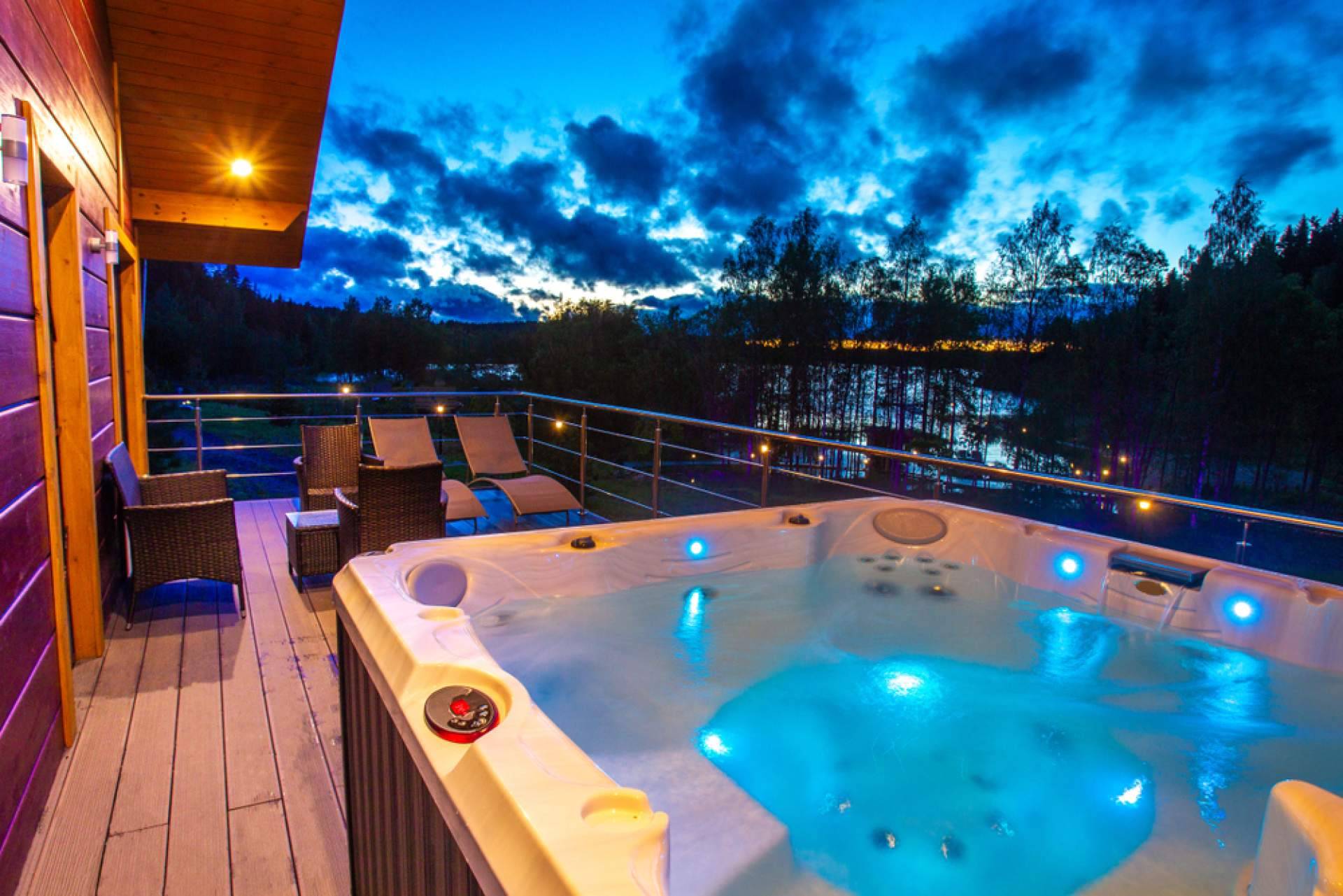Warmpool, iluminación para piscina con tecnología avanzada y servicio rápido
