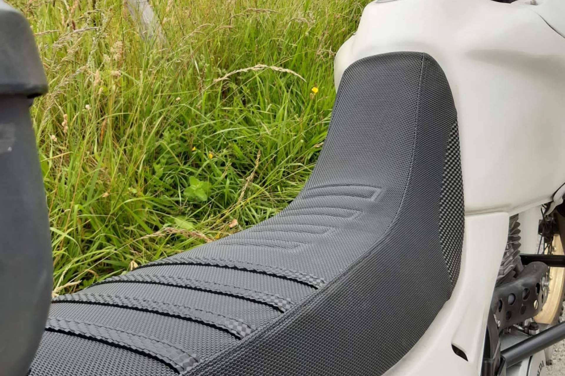 Tapizar el asiento de moto, comodidad y diseño adaptados a cada necesidad