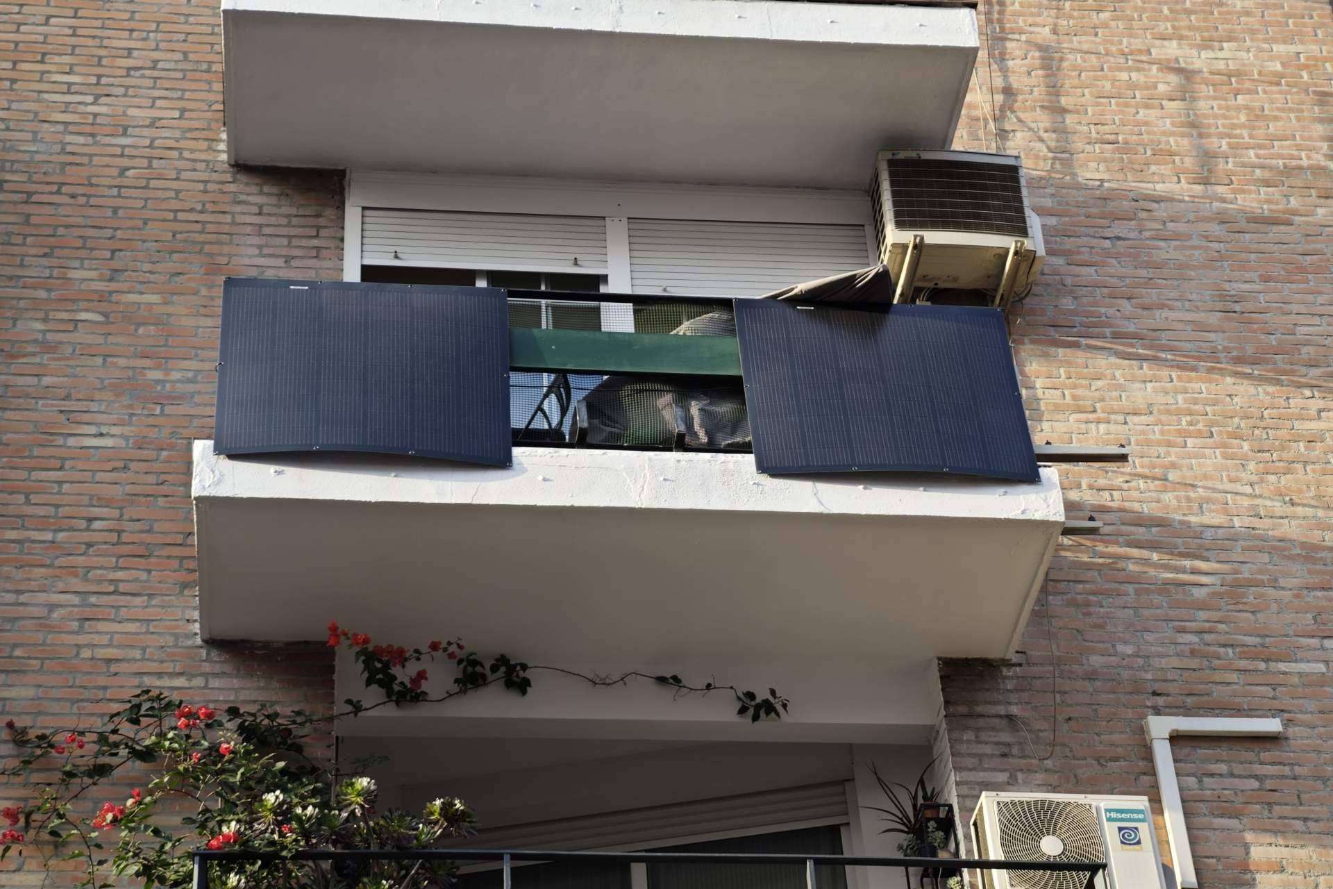 Innovasol impulsa el autoconsumo con kits solares enchufables para balcón y otras superficies accesibles