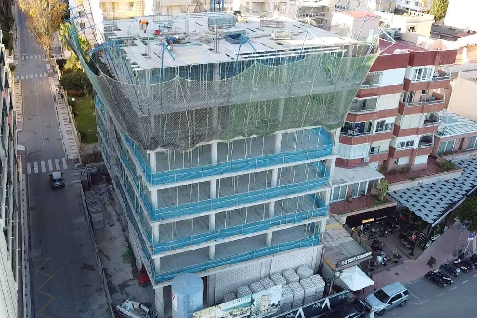 Finalizan los trabajos de estructura en Uniqa, edificio de 21 viviendas de lujo en Torremolinos