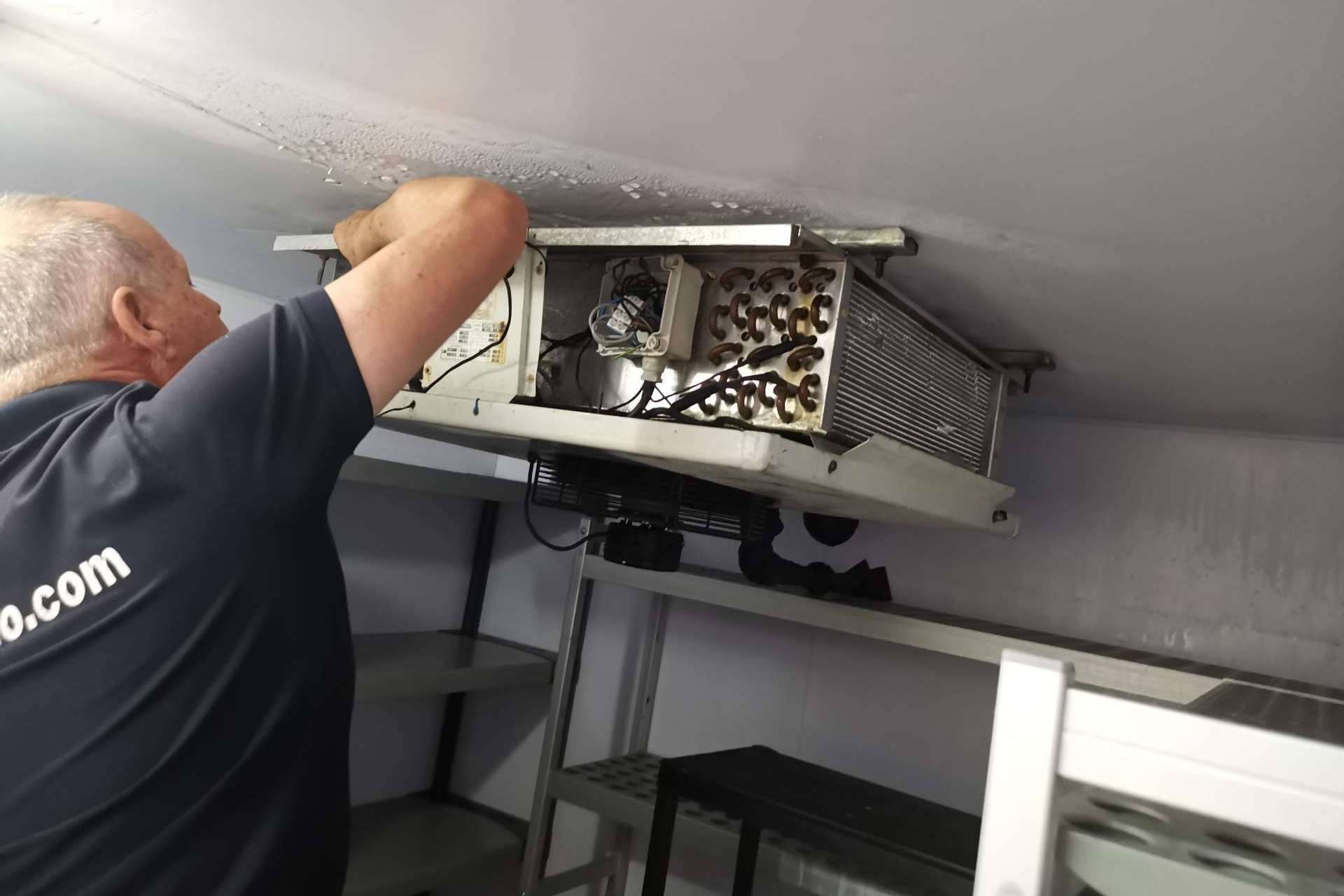 Reparación de electrodomésticos a domicilio; Arreglo a Domicilio refuerza su servicio técnico de neveras, lavadoras y calentadores