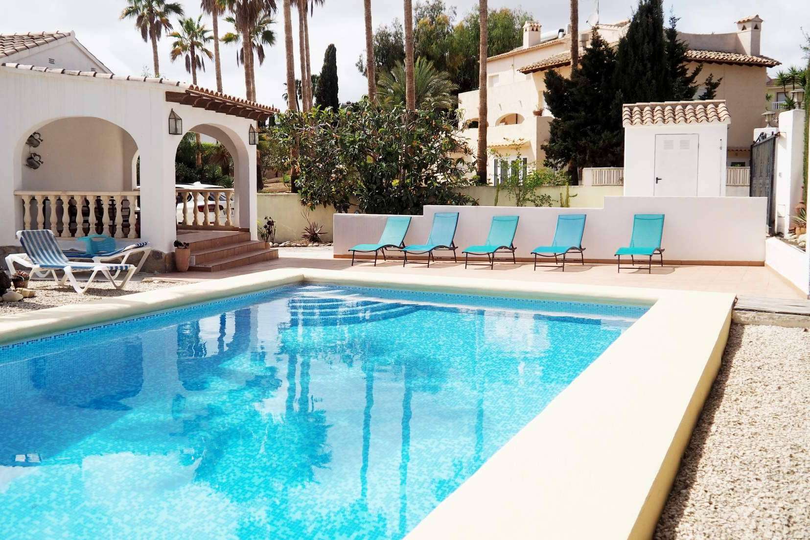 Cómo seleccionar villas en Calpe para disfrutar de unas vacaciones completas