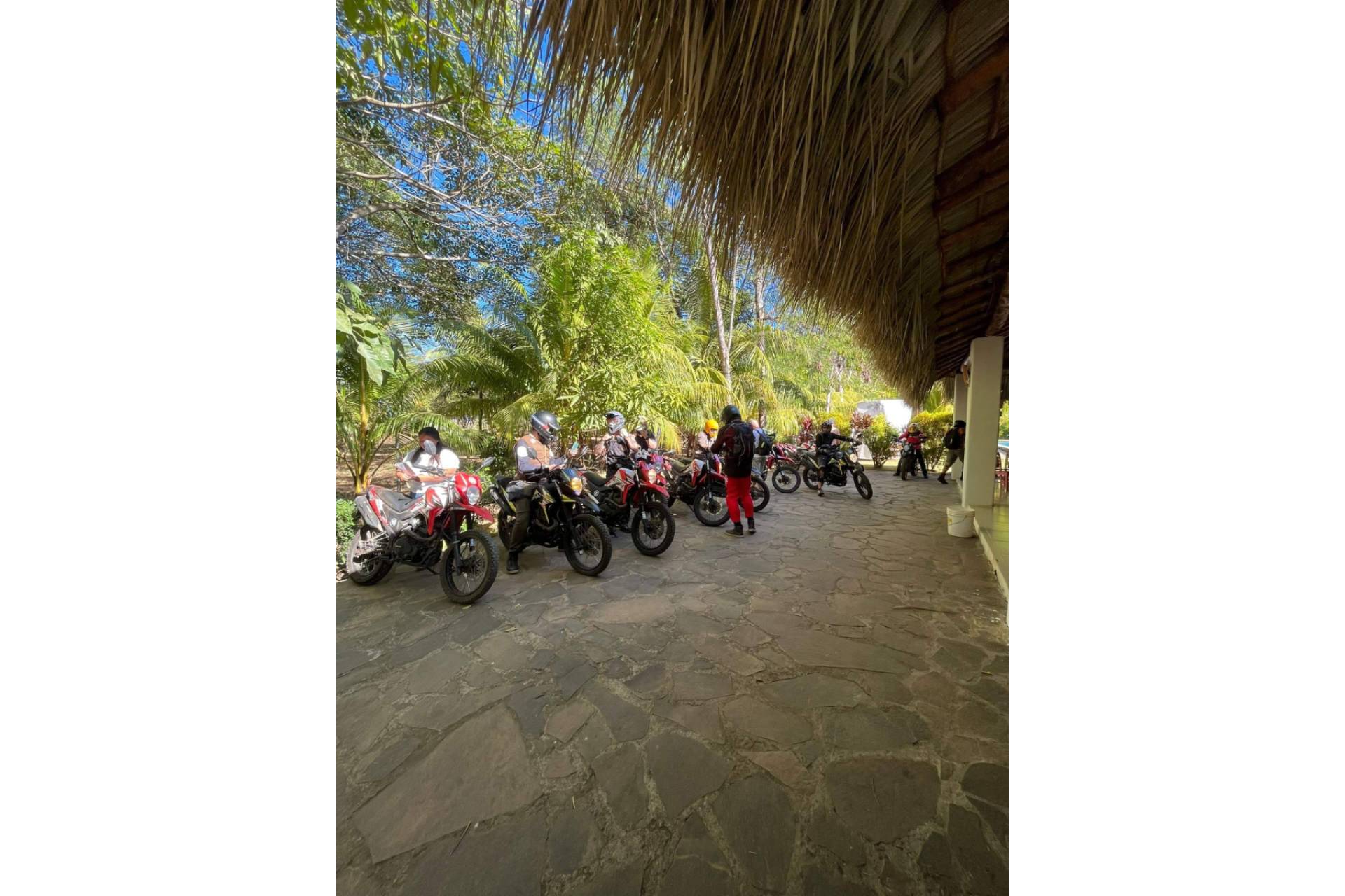 Motorbeach Viajes consolida su oferta internacional con una ruta guiada por Costa Rica en moto