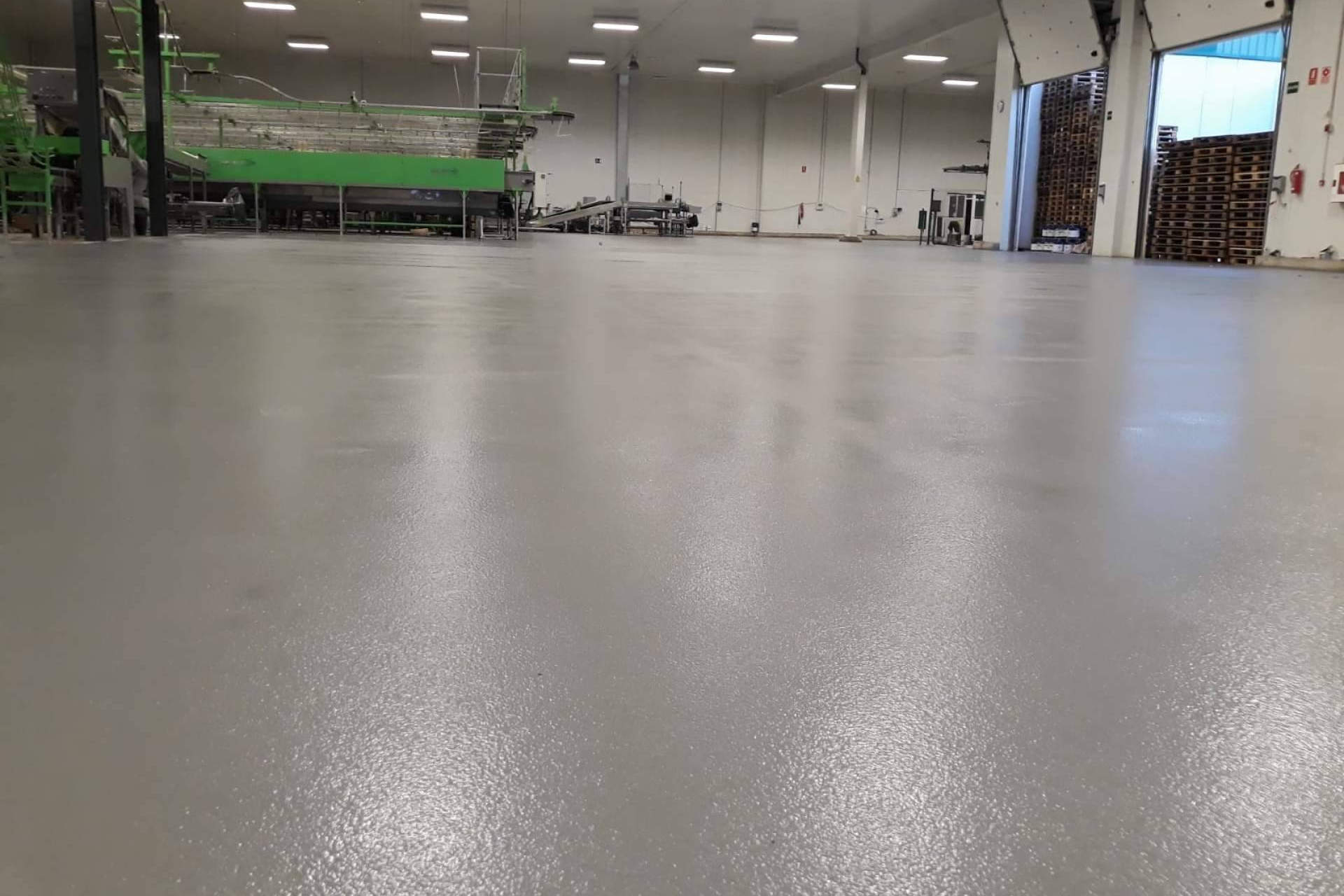 Pavimentos de hormigón, Serviarnau consolida su servicio de reparación de suelos en Valencia