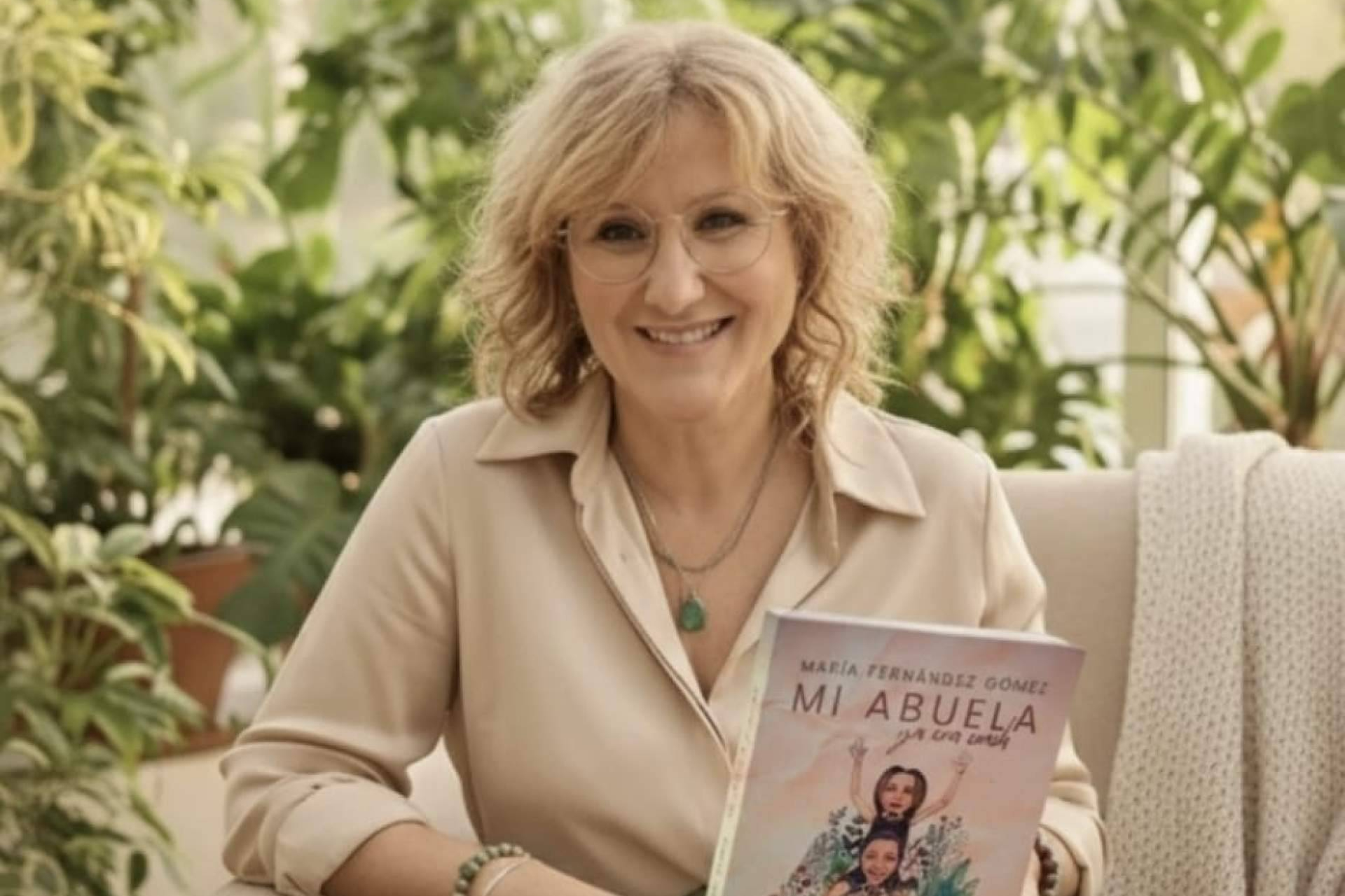 'Mi Abuela ya era coach', el nuevo libro de María Fernández Gómez que conecta biografía y autoconocimiento