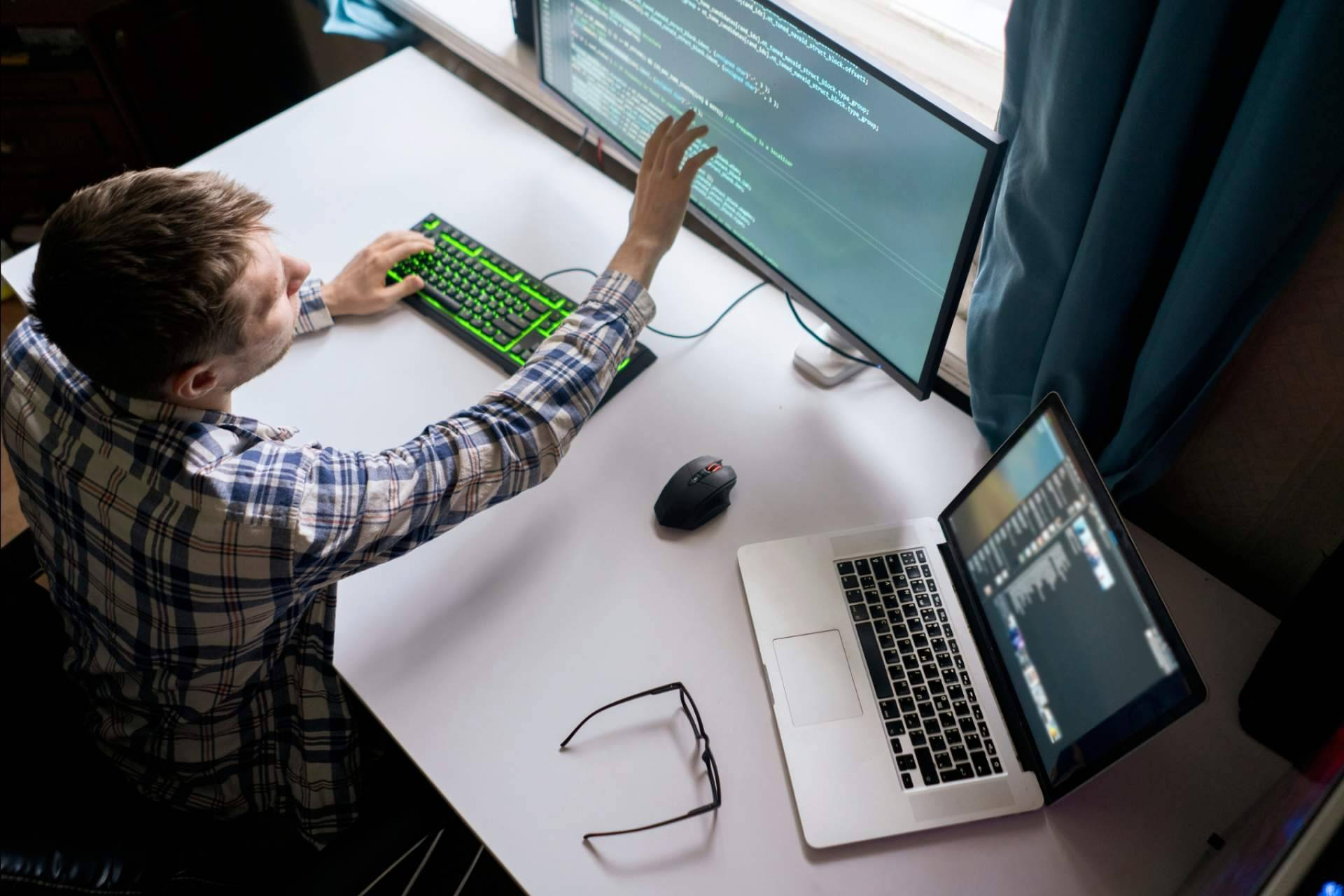Ciberseguridad más sencilla para pymes; el papel de las actualizaciones automáticas y SkudoCloud