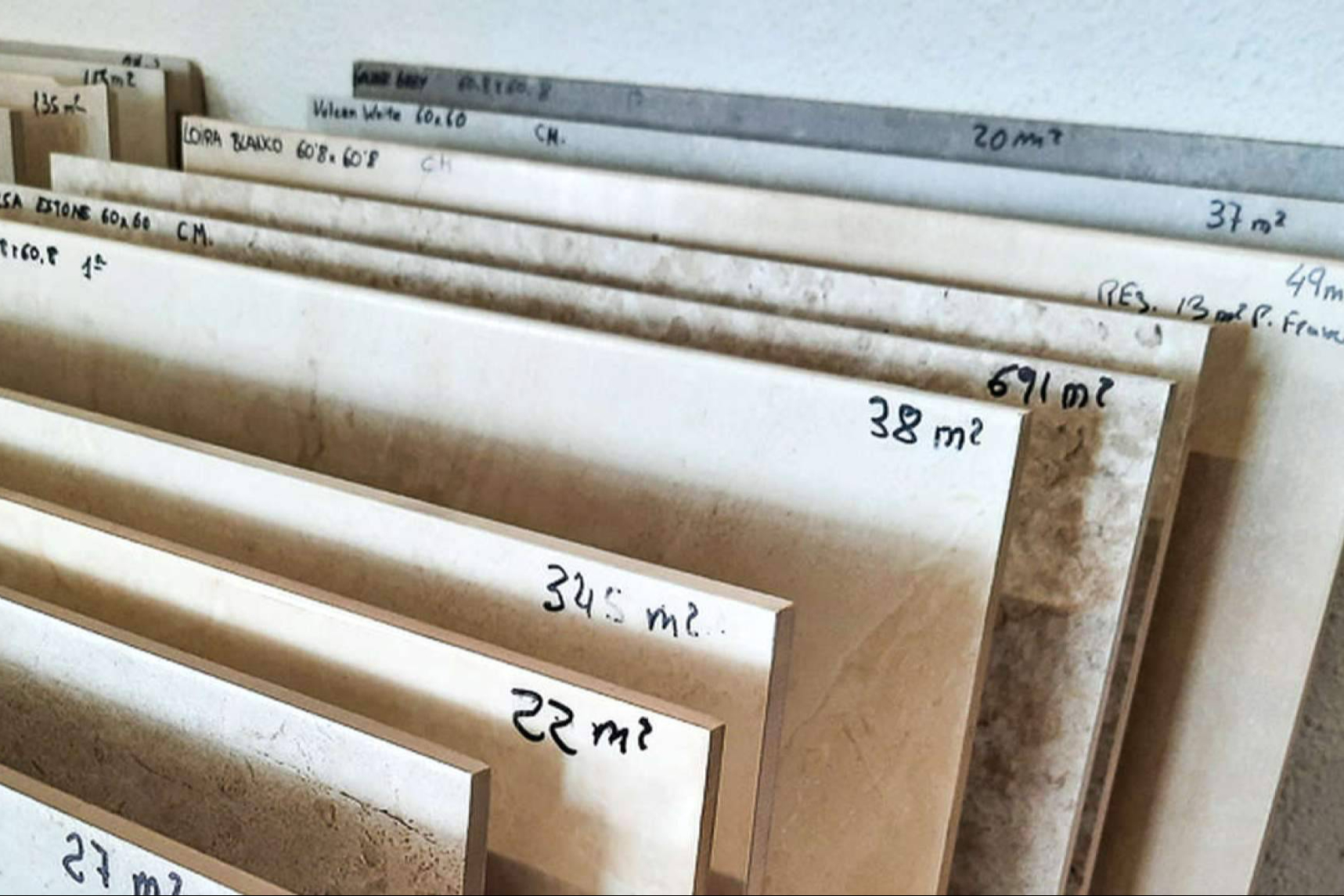 Artegres impulsa la venta de azulejos online con ofertas outlet multimarca