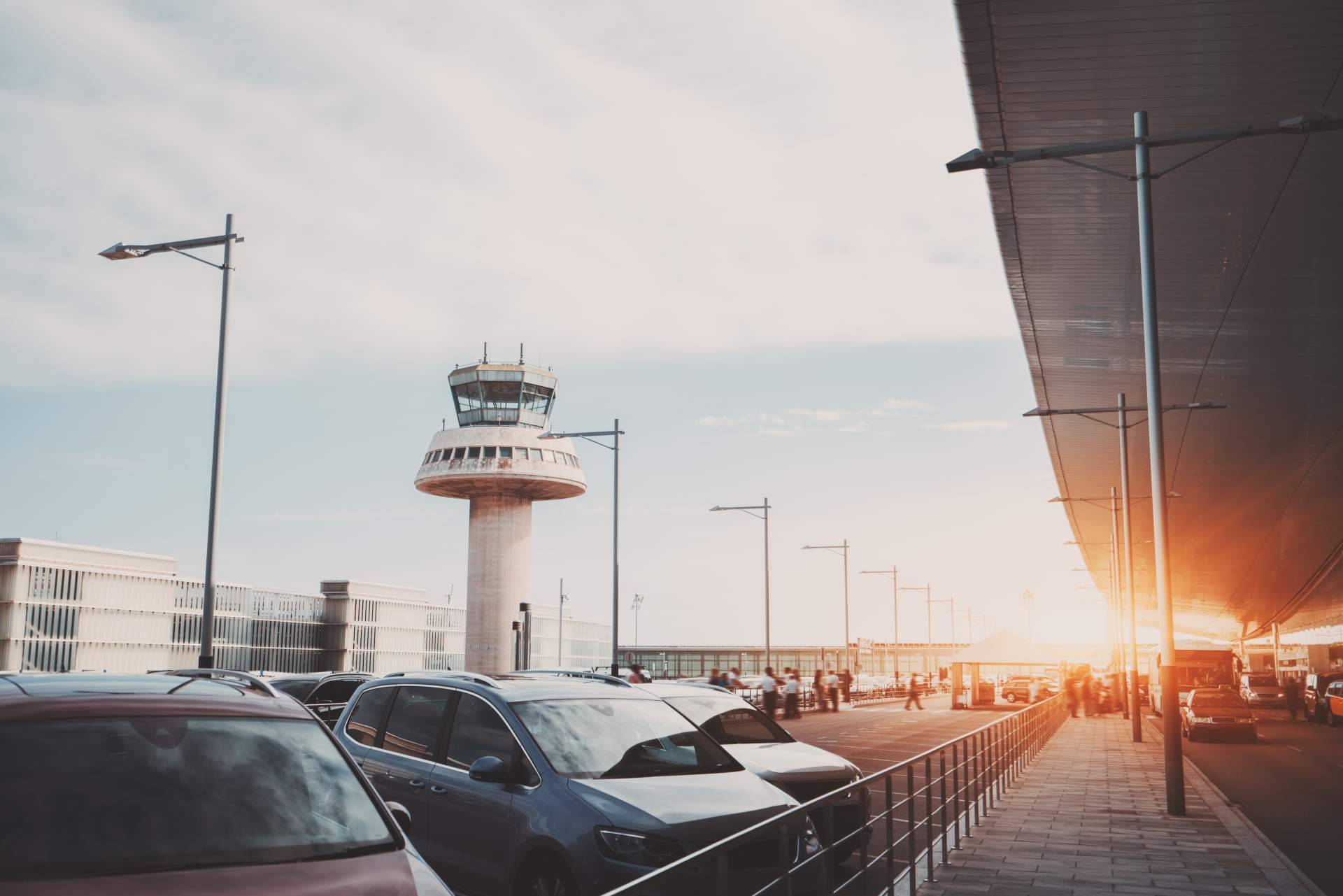 Aparcar en el aeropuerto de Alicante ahora es más fácil con el servicio privado de Aparcalo