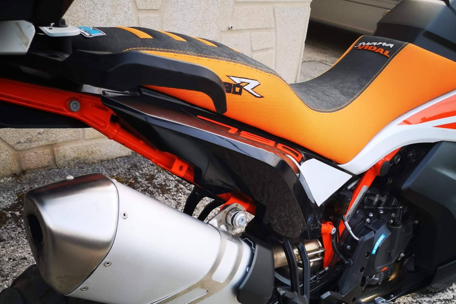 JM-FUNDAS revoluciona el sector con fundas de asiento personalizadas para pilotos