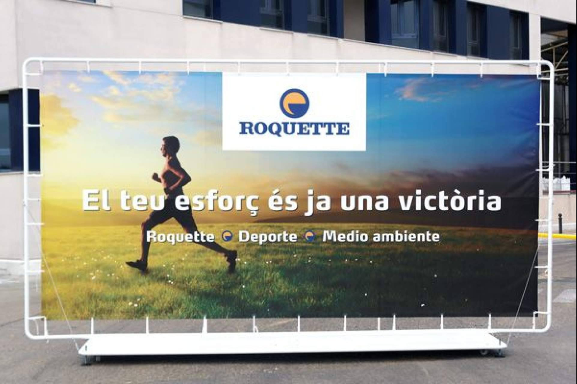 Rótulos Cecilio refuerza su posicionamiento con soluciones de lonas de gran formato en Valencia