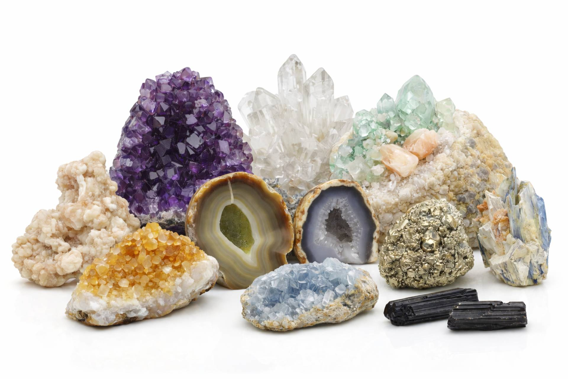 Del formato por kilo a la pieza de colección; cómo escoger minerales en bruto para tienda