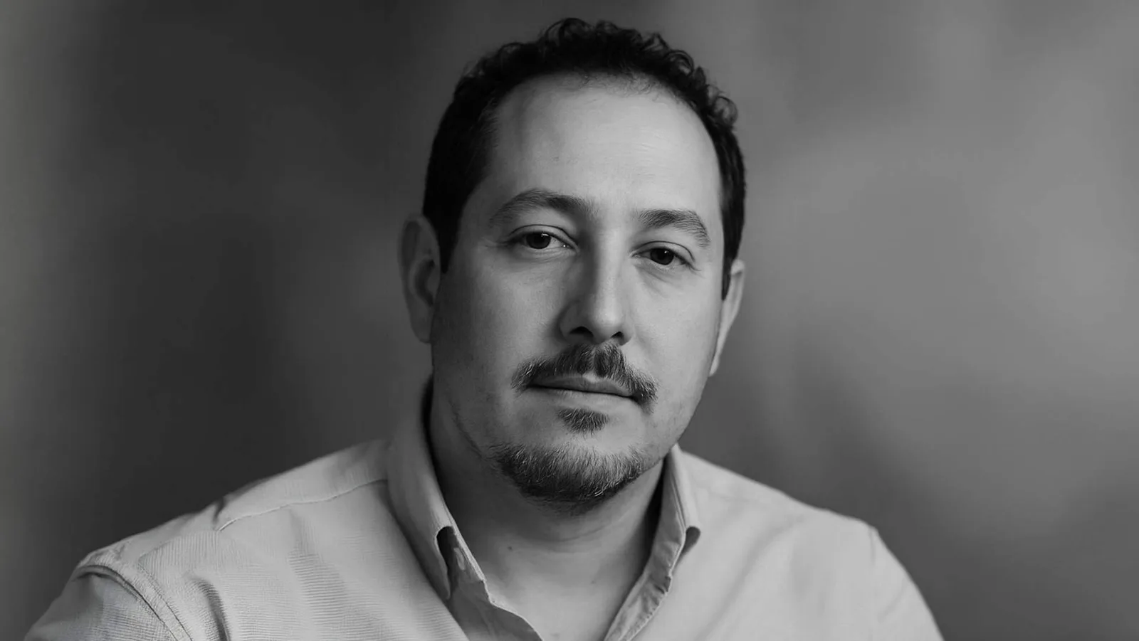 Miguel Ángel Sánchez Fernández debuta de la mano de Elísea Editorial con la novela negra Ecos del último disparo