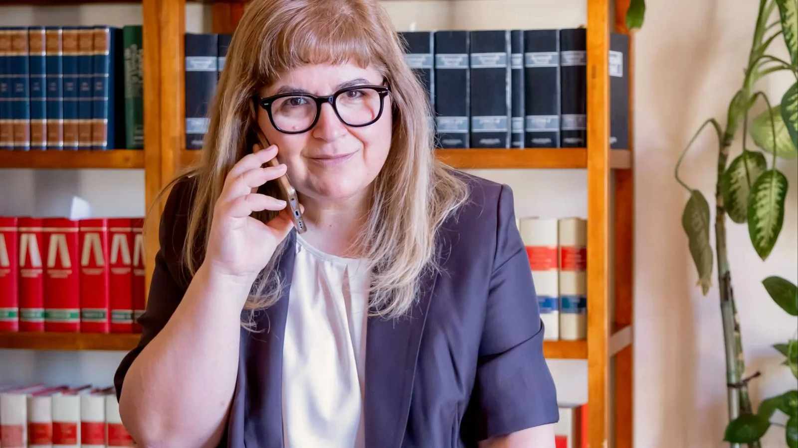 Qué hacer ante una acusación por tráfico de drogas, según una abogada penalista en Barcelona