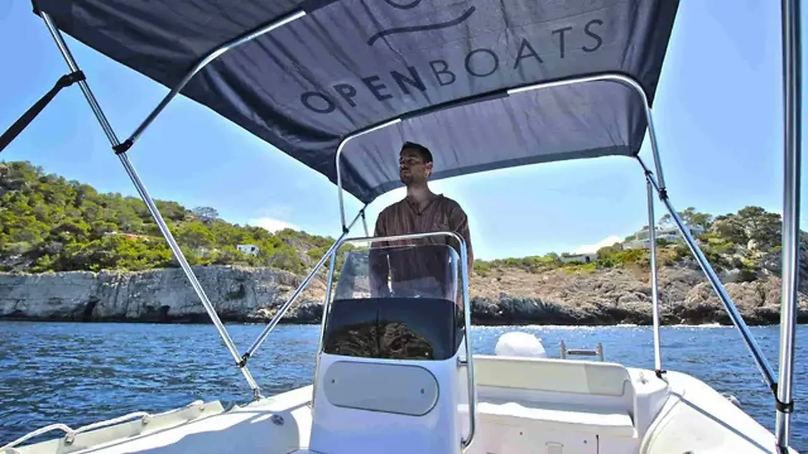 Open Boats explica cómo ver el eclipse total de Sol del 12 de agosto desde una embarcación en Ibiza